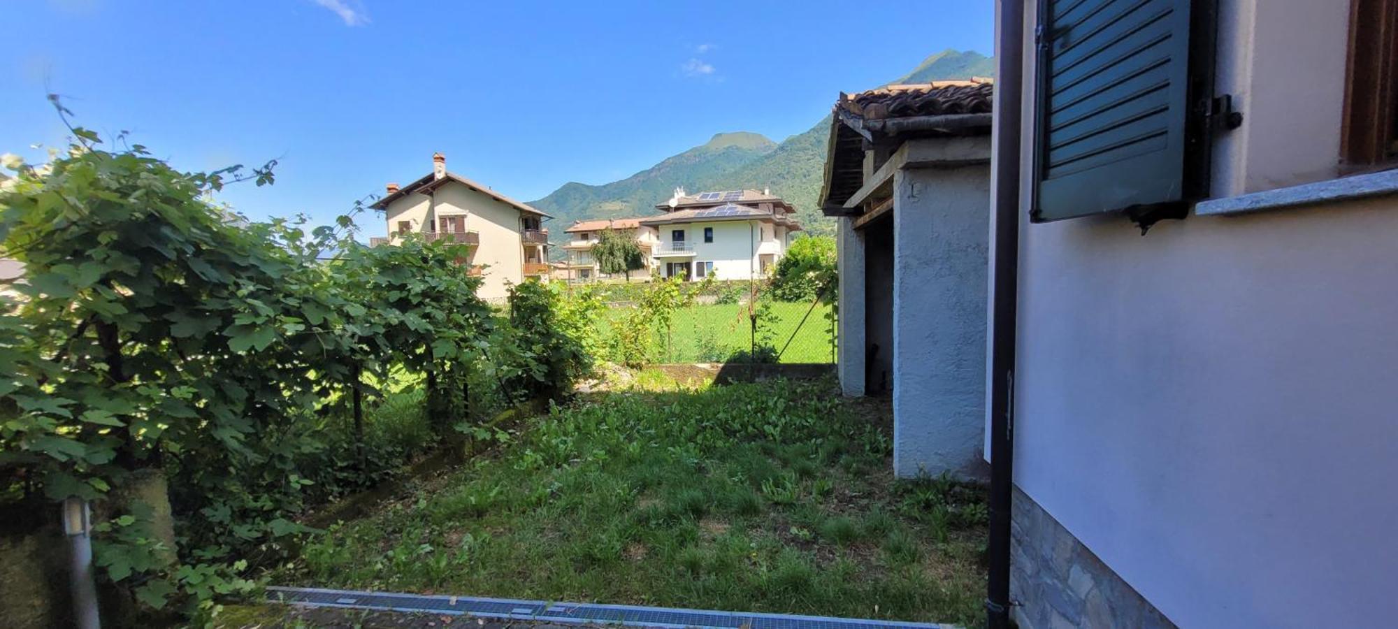 Terrazza Fucinetta Apartment Introbio Exterior photo