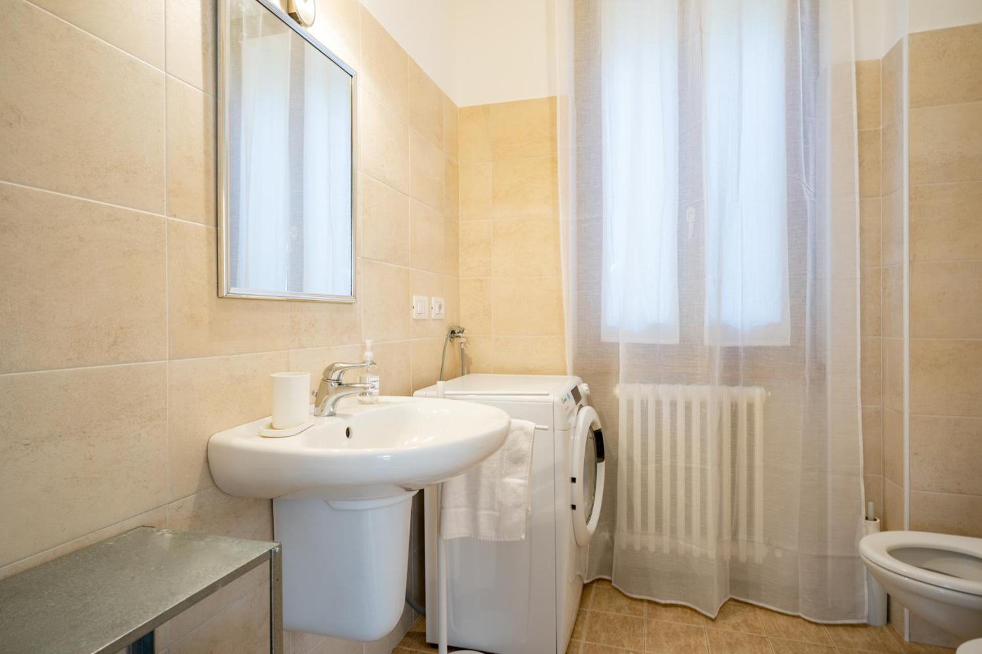 Terrazza Fucinetta Apartment Introbio Exterior photo